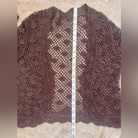 CHOCOLATE OPEN KNIT LAYERING CROCHET FALL SHRUG SWEATER COTTAGE CORE - Picture 3 of 6